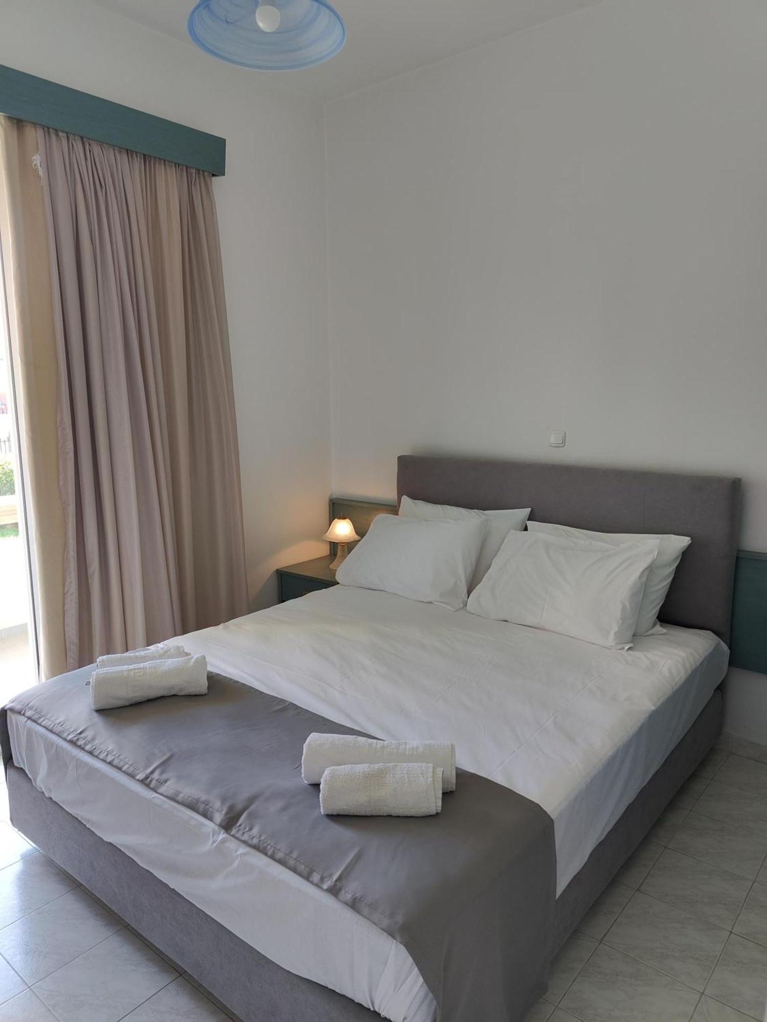 Lefteris Apartments In Ialysos  Exterior photo